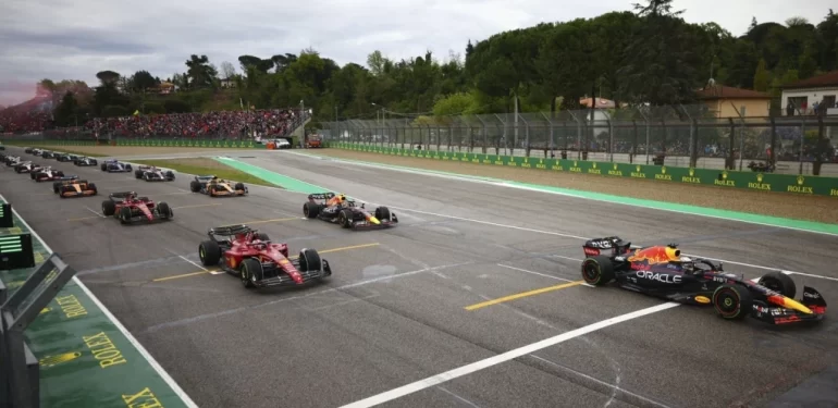 Formula 1 Çift sarı bayrak altında, hız sınırında değişiklik yapıldı