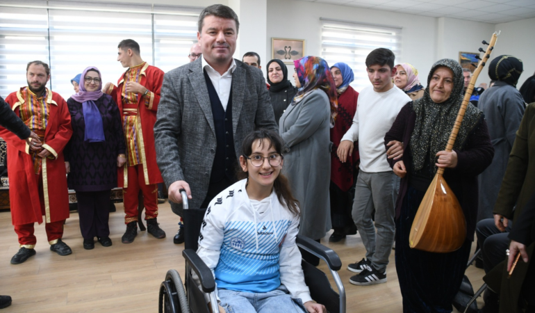 Aksaray belediyesi engelsiz yaşam merkezi engelli bireyler ve aileleri için umut ışığı olmaya devam ediyor