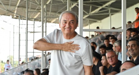 Kocagöz, Kepezspor Futbol AŞ-Karaman KF maçını tribünden izledi