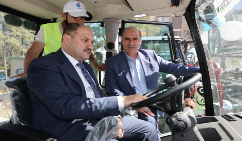 BÜYÜKŞEHİR, 47 MİLYONLUK YENİ ARAÇ FİLOSUYLA SAHADA GÜCÜNE GÜÇ KATTI