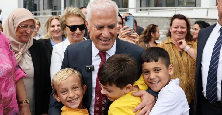 Bursada sokaklar da çocuklar da gülümsüyor