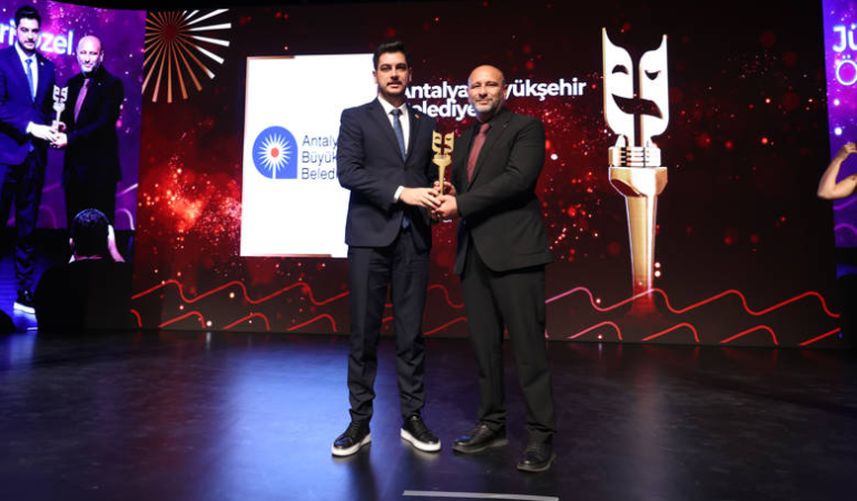 Antalya Şehir Tiyatrolarına Jüri Özel Ödülü