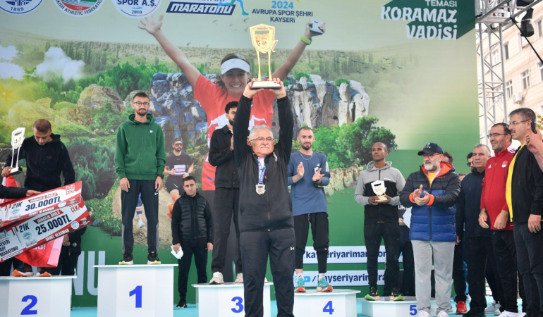 Başkan Büyükılıç’tan Kayseri’nin Uluslararası Yarı Maratonuna Davet