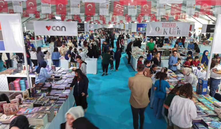 Kitap Fuarı’na Yoğun İlgi; İlk 3 Günde 70 Bin Ziyaretçi