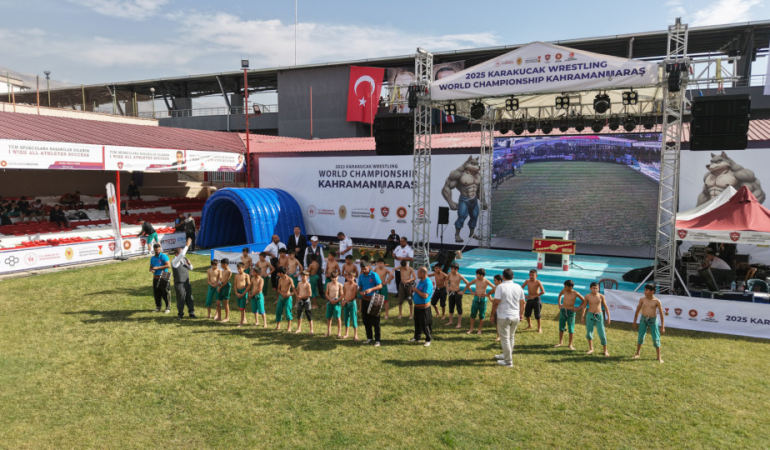 Türkiye Kısa Şalvar Güreş Şampiyonası Batıpark’ta Başladı