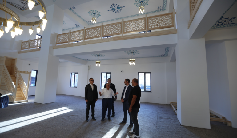 Başkan Büyükkılıç, Anbar Mahallesi’nde Sona Yaklaşılan Camii İnşaatında İncelemelerde Bulundu