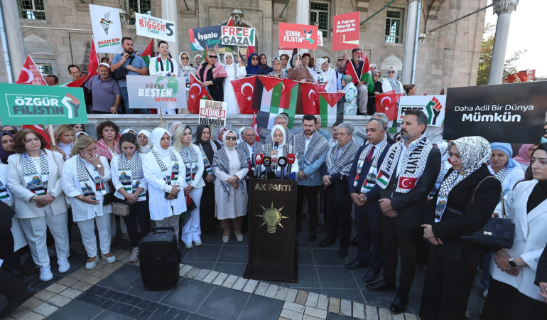 Büyükkılıç, Eşi Dr. Necmiye Büyükkılıç ile Birlikte Gazze İçin Sessiz Çığlık Programına Katıldı