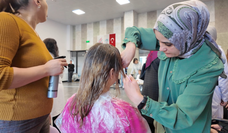 Büyükşehir’den, Türkiye’nin En Kapsamlı Engelsiz Yaşam Merkezinde Renkli Etkinlik