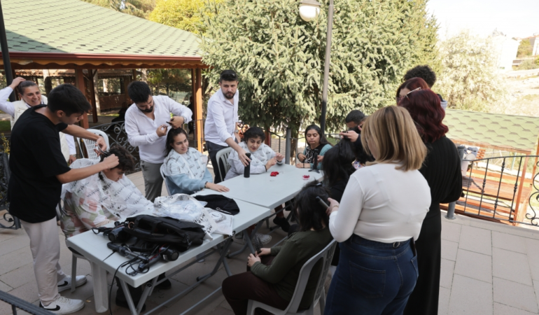 Nevşehir’de Özel İnsanlara Saç ve Sakal Bakımı