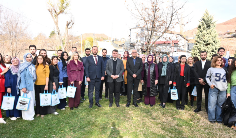 Başkan dinçer, öğretmenler günü’nde belediyede görev yapan eğitimcilerle bir araya geldi