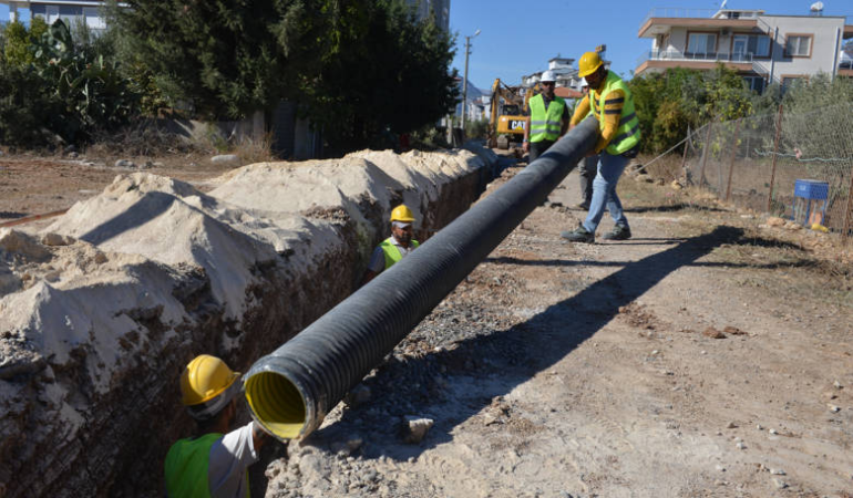 Büyükşehir’den Döşemealtı’na 124 Kilometre Yeni Kanalizasyon Hattı