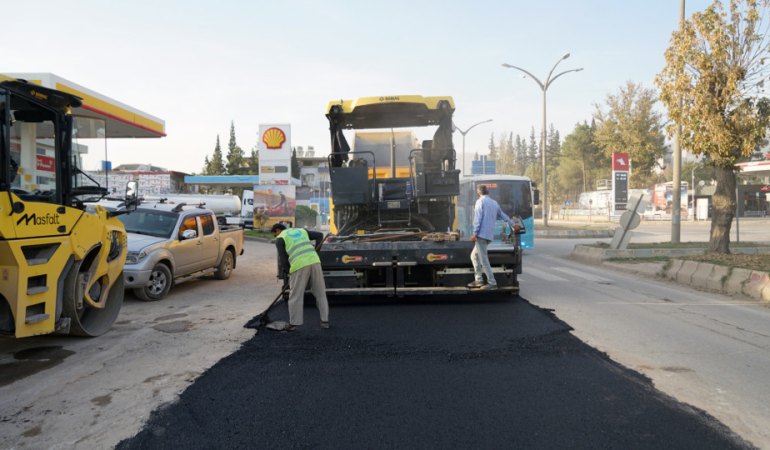 Asfalt Onarım Ekibi, Çalışmalarına Yeni Bir Nokta Daha Ekledi