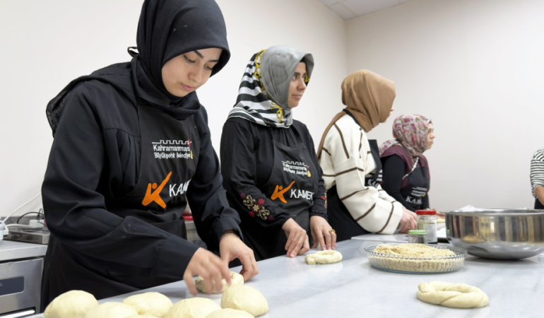 KAMEK Pastacılık Kursu Kadınlara Yeni Kapılar Açıyor
