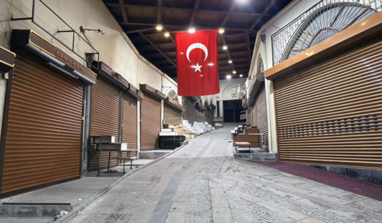 Asırlık Çarşıda Modern Dokunuş; Aydınlatmalar Baştan Aşağı Yenileniyor