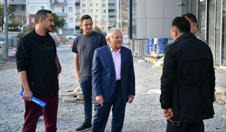 Altınoluk Sosyal Yaşam Merkezi’ni İnceleyen Başkan Büyükkılıç: Projemiz Tamamlanma Aşamasında