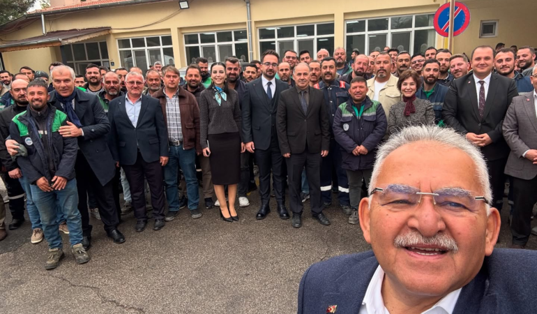 Başkan Büyükkılıç, Büyükşehir Park ve Bahçeler Personeli ile Kahvaltıda Buluştu