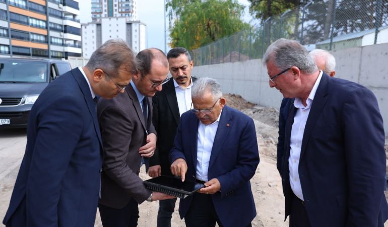 Başkan Büyükkılıç: Kartal Kavşağı’na Alternatif Yolları Açıyoruz