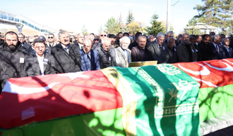 Belediye Başkanı Rasim Arı, Sahir Solmaz’ın Cenaze Törenine Katıldı