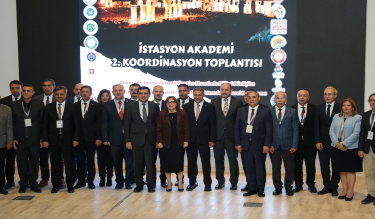 BAŞKAN GÜLPINAR: “TARİHİN BAŞLADIĞI ŞEHİR, DİJİTAL GELECEĞİ YAZIYOR”