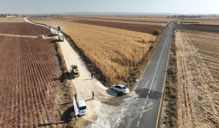 BÜYÜKŞEHİR, SURUÇ KIRSALINDA YOL KONFORUNU ARTIRIYOR