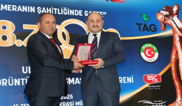 BAŞKAN GÜLPINAR’A “YILIN EN ŞEFFAF BELEDİYE BAŞKANI” ÖDÜLÜ