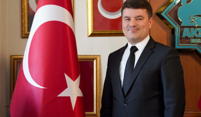 Belediye başkanı dr. evren dinçer yeni yıl dolayısıyla kutlama mesajı yayınladı