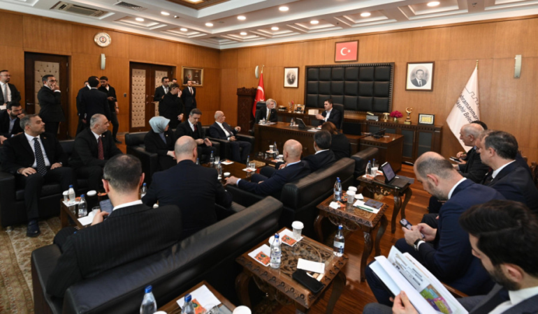 Bakan Kurum’dan Büyükşehir’e Ziyaret