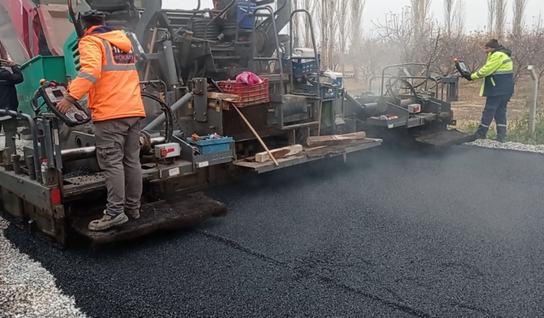 Büyükşehir’den Sultan Sazlığı Yolunda Ekosistem Dostu Asfalt Uygulaması