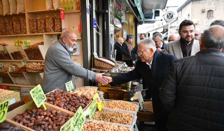 Başkan Büyükkılıç’tan Camikebir’de Gönül Belediyeciliği Buluşması