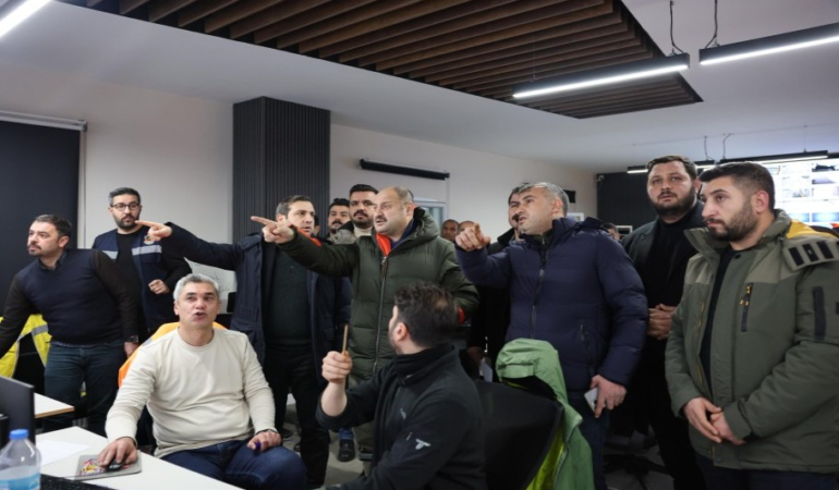 GÜLPINAR’DAN VATANDAŞLARA UYARI: “ZORUNLU OLMADIKÇA YOLA ÇIKMAYIN”