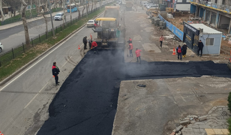 Büyükşehir, Asfalt Mesaisini Kesintisiz Sürdürüyor
