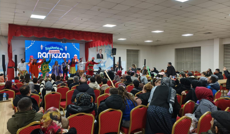 Büyükşehir, Etkinlikler ile İlçelerde Ramazan Ruhu ve Coşkusunu Yaşatıyor
