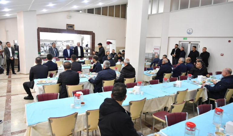 Başkan Büyükkılıç’tan KASKİ Personeline: İyi ki Varsınız