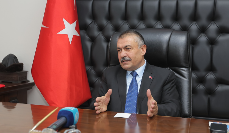 Başkan Büyükkılıç, Kaski’deki 185 Çağrı Merkezi’nde Telefonları Cevapladı