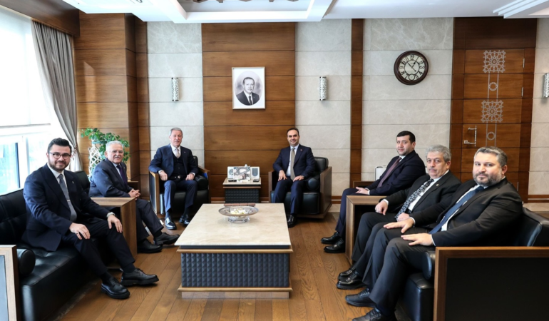 Başkan Büyükkılıç Başkentte, Sanayi ve Teknoloji Bakanı Kacır ile Görüştü