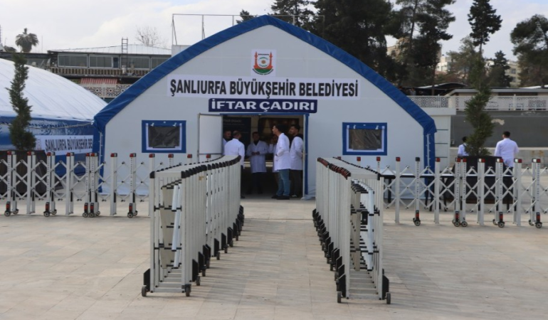 BÜYÜKŞEHİR, RAMAZAN’DA İHTİYAÇ SAHİPLERİNİ YALNIZ BIRAKMIYOR