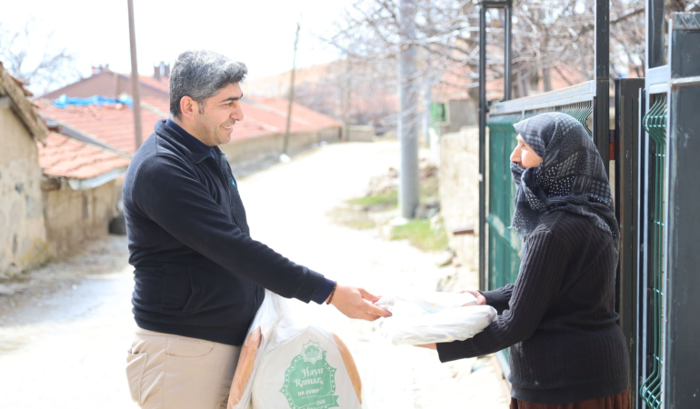 Başkan dinçer; ramazan’da aksaray’da kimse yalnız değil