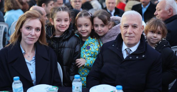 Başkan Bozbey kendi mahallesinde komşularıyla iftar yaptı