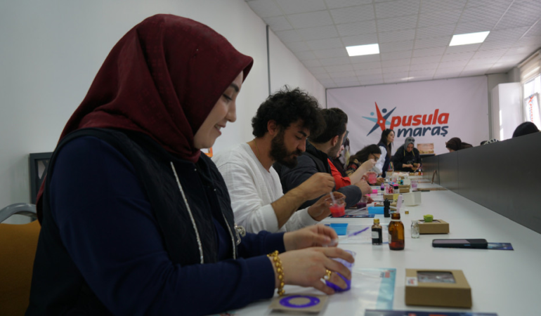 Gençler Pusula Maraş’ın Atölyesinde Hem Öğrendi Hem Üretti