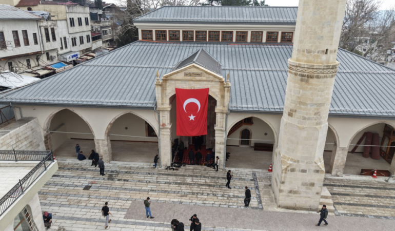 Kadir Gecesi’nde Tarihi Ulu Camii’de Buluşalım!