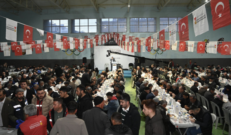 Büyükşehir, Ramazan Bereketini Ekinözü’ne Taşıdı