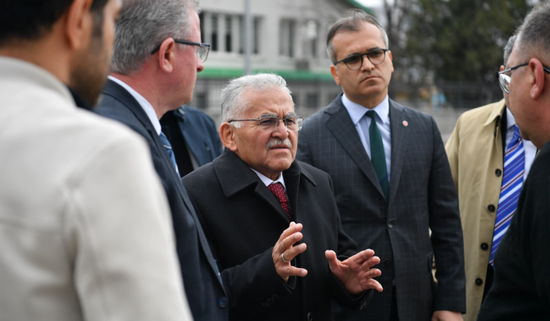 Başkan Büyükkılıç, DSİ Katlı Kavşağı Çalışmalarını Yerinde İnceledi