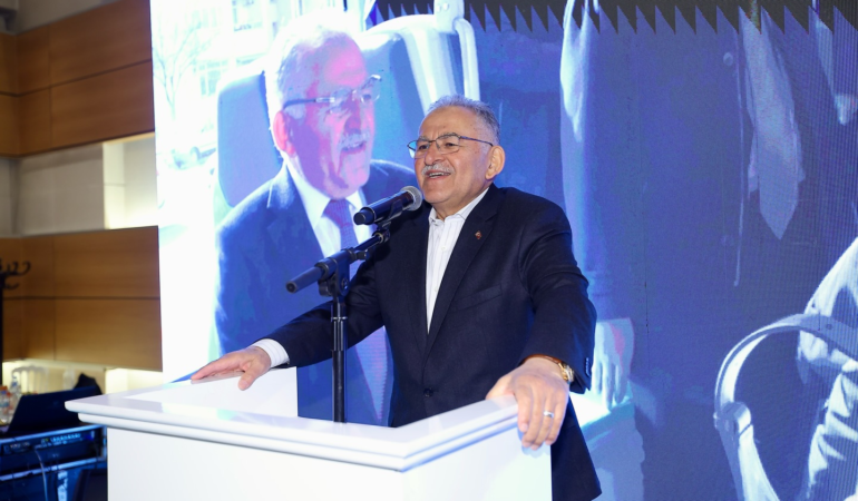 Genç Dostu Başkan Büyükkılıç, Gençlerle İftar Sofrasında Buluştu