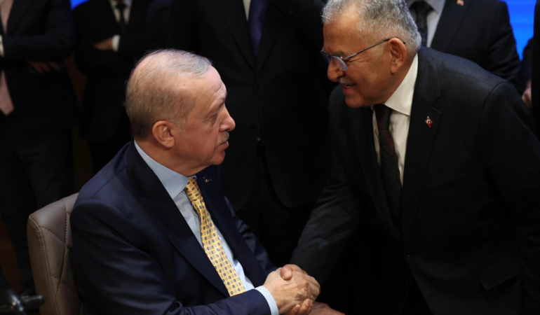 Başkan Büyükkılıç, AK Parti’nin İftar Programında Cumhurbaşkanı Erdoğan İle Görüştü