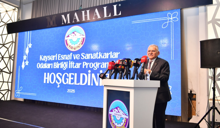 Büyükkılıç Esnafla Buluştu, Kayseri Kadir Gecesi’nde Tek Yürek Oldu