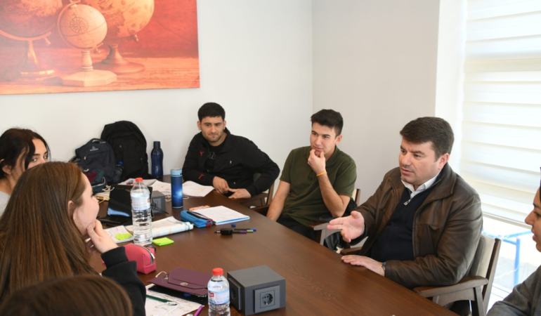 Aksaray belediyesine bağlı eğitim ve sosyal tesislerinde ara sınav yoğunluğu yaşanıyor