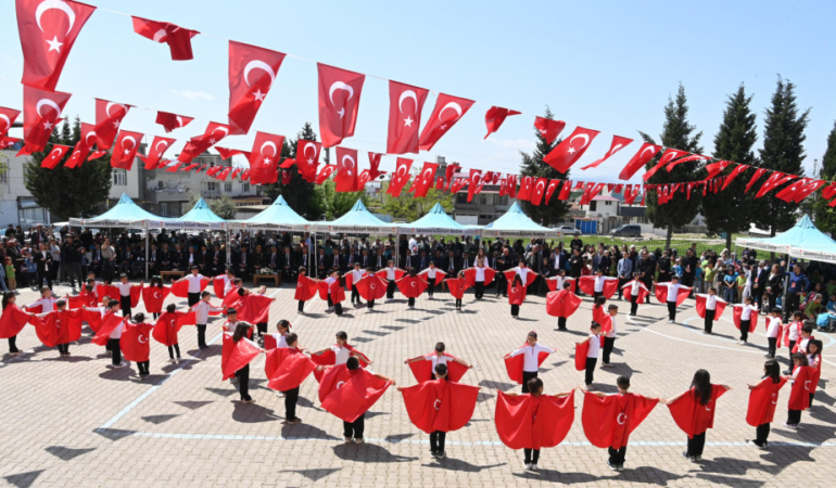 Ulusal Egemenlik ve Çocuk Bayramı Kutlu Olsun
