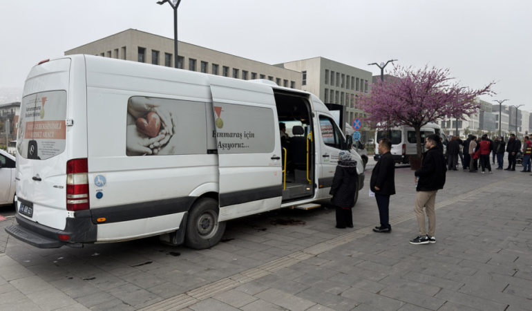 Büyükşehir, Sınav Günü de Özel Gereksinimli Vatandaşları Yalnız Bırakmadı