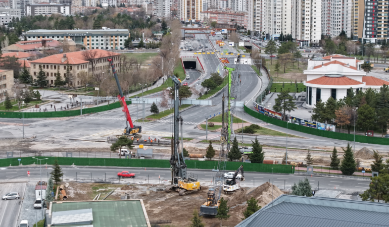 Büyükşehir’in Kartal Katlı Kavşağı Projesi’nde Yoğun Mesai: Kayseri’de Ulaşımın Geleceği İnşa Ediliyor