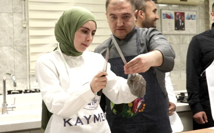 AB Tescilli Kayseri Pastırması’na KAYMEK’ten Doğrama ve Sunum Teknikleri Kursu
